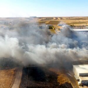 tekirdagda tarim arazisinde baslayan yangin tul fabrikasina sicradi ucfV1j9p