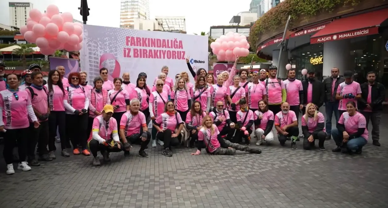 kadikoyde meme kanseri farkindalik turu duzenlendi tQtgWCYW.jpg