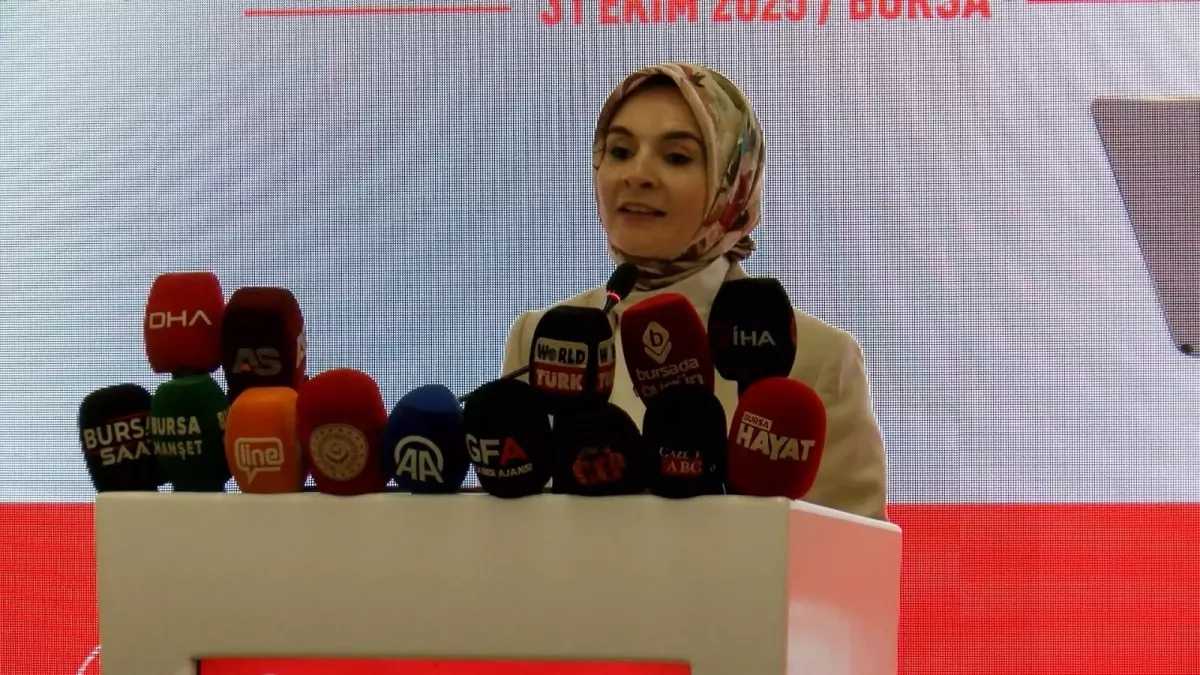 bakan goktas ailesi guclu olan bir toplumun gelecegi de guclu olur bCghGTNj.jpg