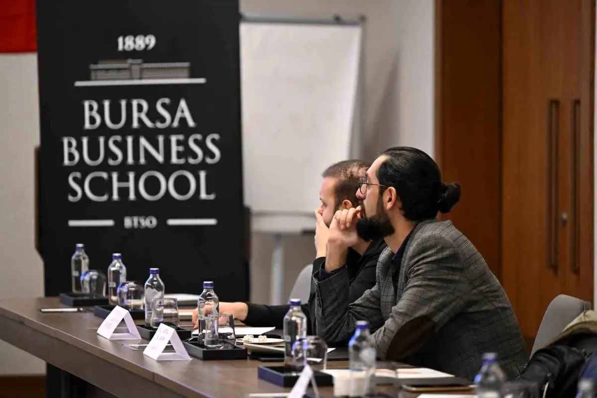 bursa business schoolda satis ve pazarlama egitimi Xh9CTQD1.jpg