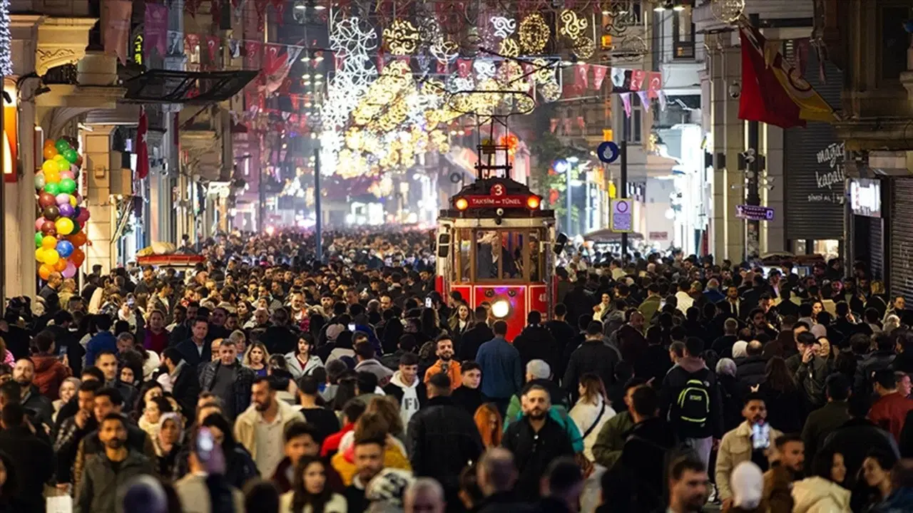 Türkiye’ye en çok hangi ülkenin vatandaşları göç etti? Sınır kapılarında büyük hareketlilik