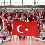 16 17 fark etmez bizim kizlar affetmez galibiyet bizim zafer bizim ENJsLAe9
